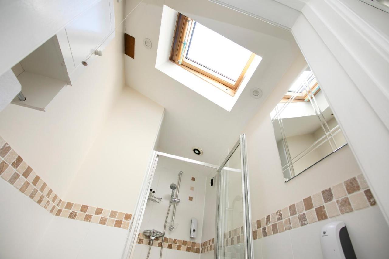 Spring Villa Leicester Extérieur photo
