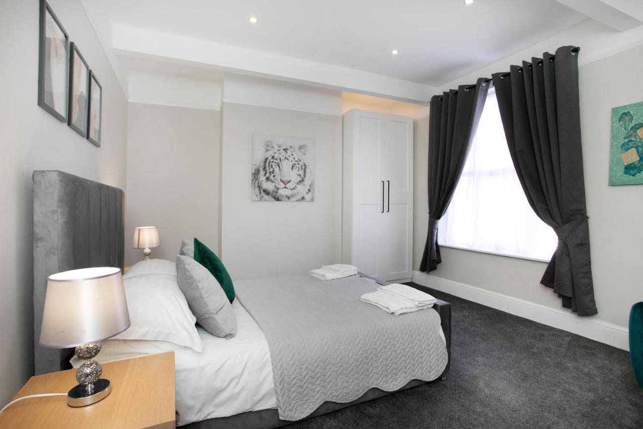 Spring Villa Leicester Extérieur photo
